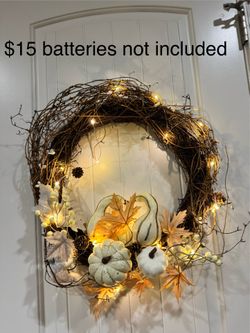 Fall Wreath with Lights. Batteries not included (Santa Teresa)