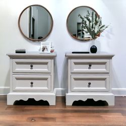 Solid Wood Off White Thomasville Nightstands 