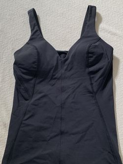 Lululemon Size 4. New.