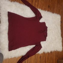 HUGE SALE 🔥🔥🔥🔥 cute med burgundy cold shoulder Long Sleeve Top