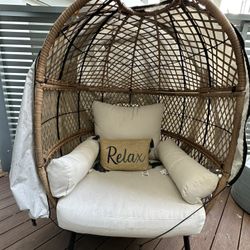 Wicker Egg Chair with Cover