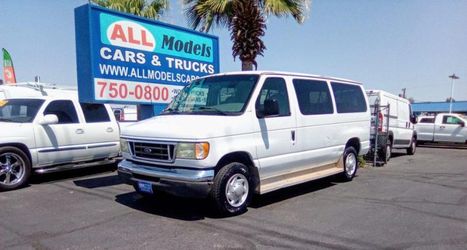 2003 Ford E-350 Super Duty