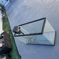 Fish tank 30 gallons. Pecera de 30 Galones