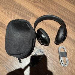 Beats Studio Pro Wireless Headphones - Black