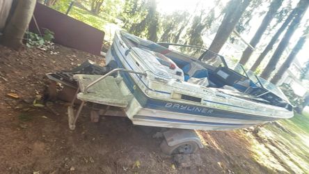 Boat Does anyone know where you can leave this boat because it doesn't work anymore, it doesn't turn on, it's garbage, it no longer has seats