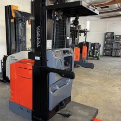 2018 Toyota Orderpicker Forklift 