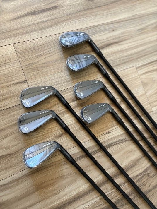 2023 P790 Golf Iron Set Clubs Flex 4-9P 7pcs Chrome DG 105 S 300 NEW