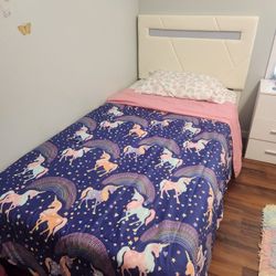 girls' bed includes mattress and duvet