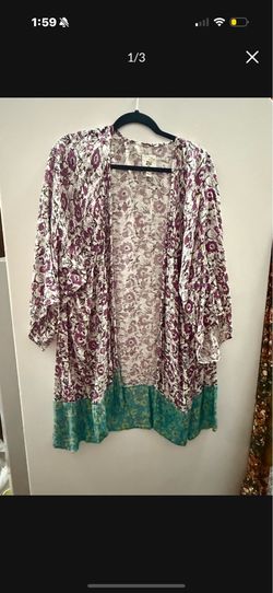 Size M/L Billabong kimono