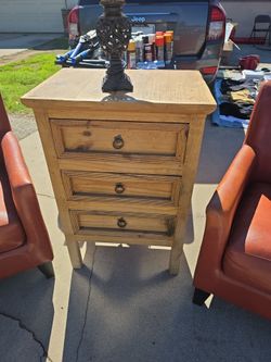 Chest of drawers