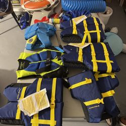 Life jackets for the boat, lifebuoy with rope, portable gas stove, boat cleaning hose, Chalecos salvavidas, aro salvavidas con cuerda, estufa de gas p