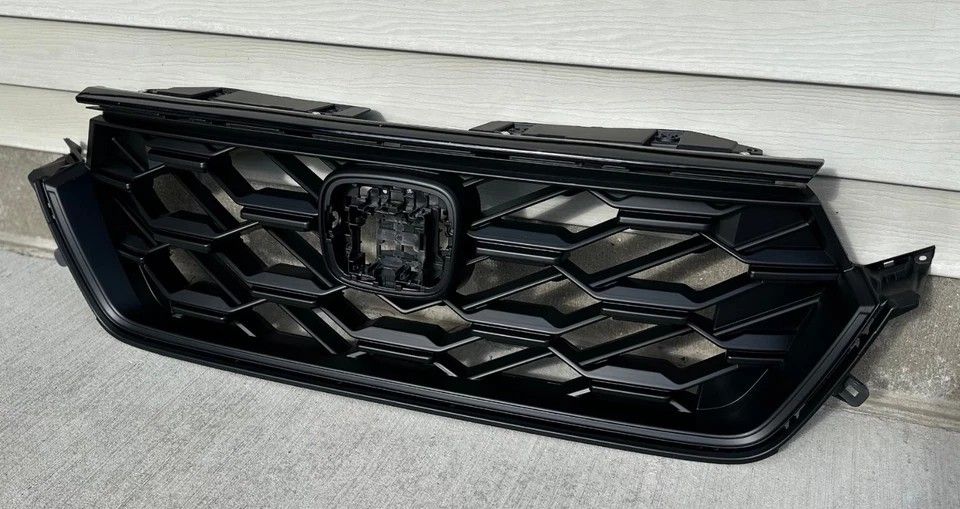 FRONT GRILLE HONDA CRV 2023