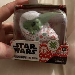 Disney Star Wars Baby Yoda Mandalorian The Bounty Collection