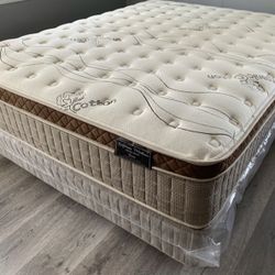 King Organic Cloud Edition Europillow Top 12inch Matres!!