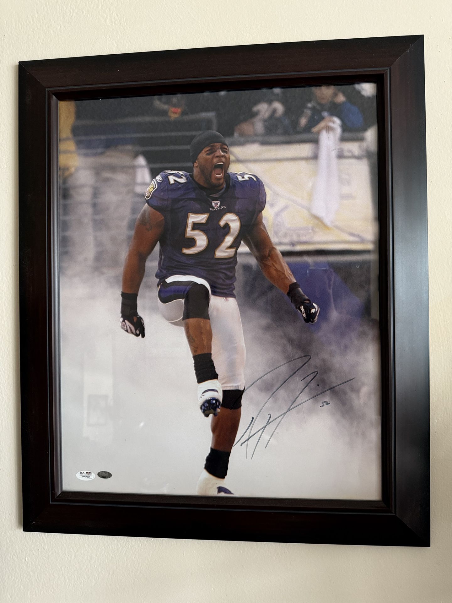 Ray Lewis Autographed/Signed Baltimore Ravens 16x20 Framed Photo