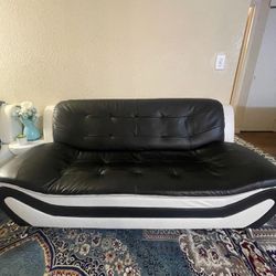 2 Black And White Couch Set