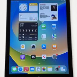 Apple iPad 5 5th Generatiom 32GB 9.7” Wi-Fi + UNLOCKED Cellular Space Gray Tablet