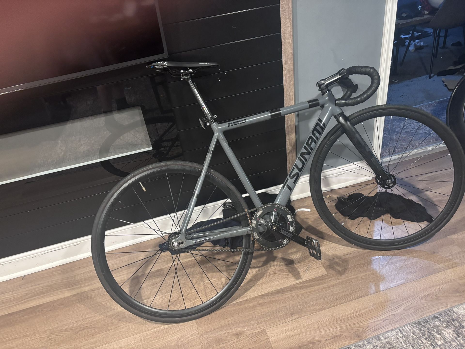 Zipped Out Tsunami Fixie