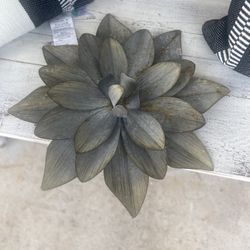 Gray/Silver  Metal Rustic Outdoor Wall Decor - Beautiful