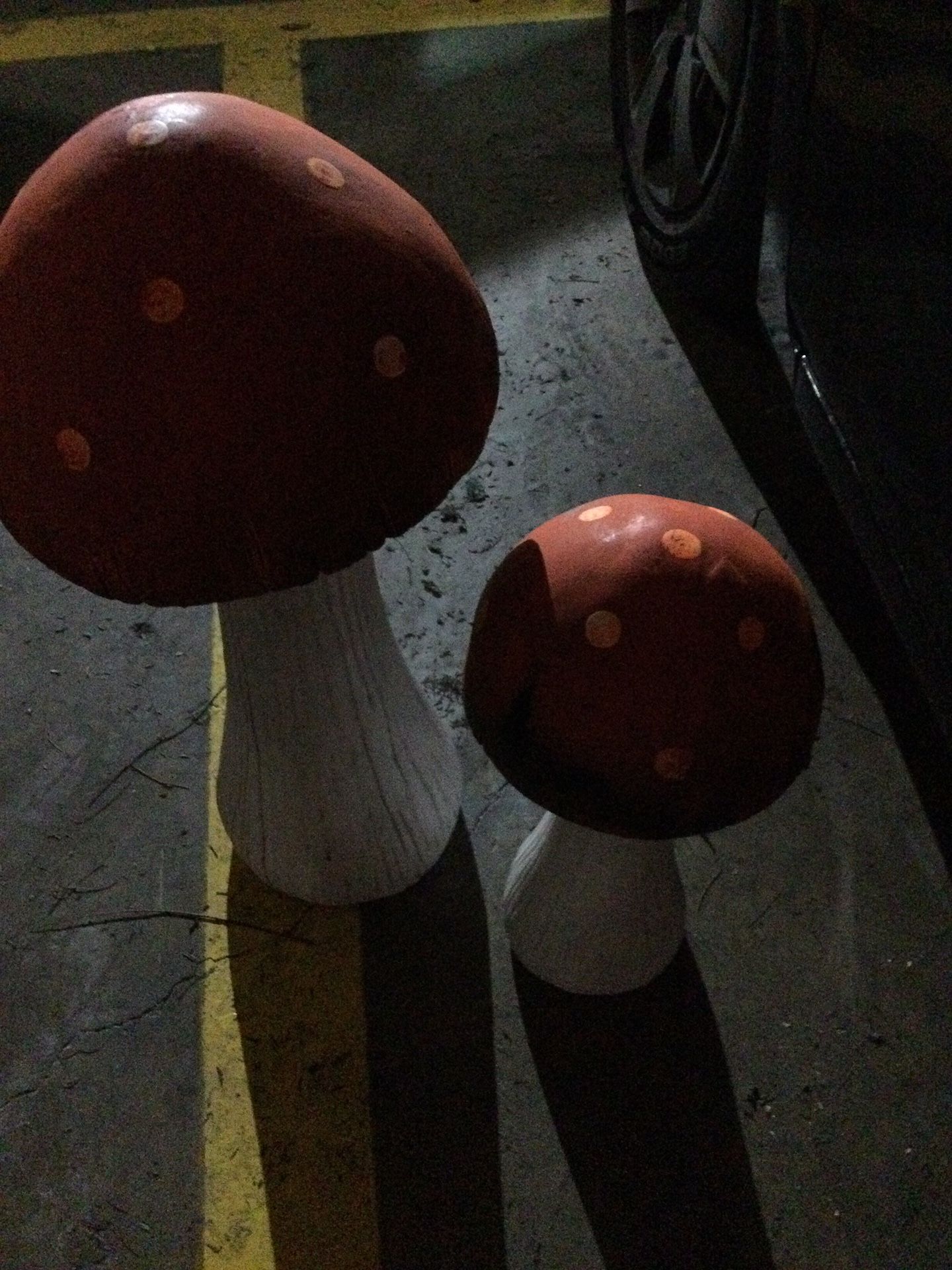 Large Toadstool “mushroom” Yard/garden Ornaments