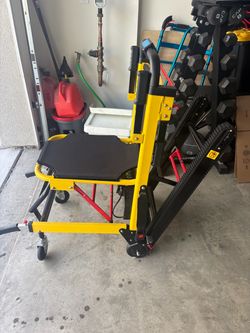 Motorized Stair Chair with Foldable Track