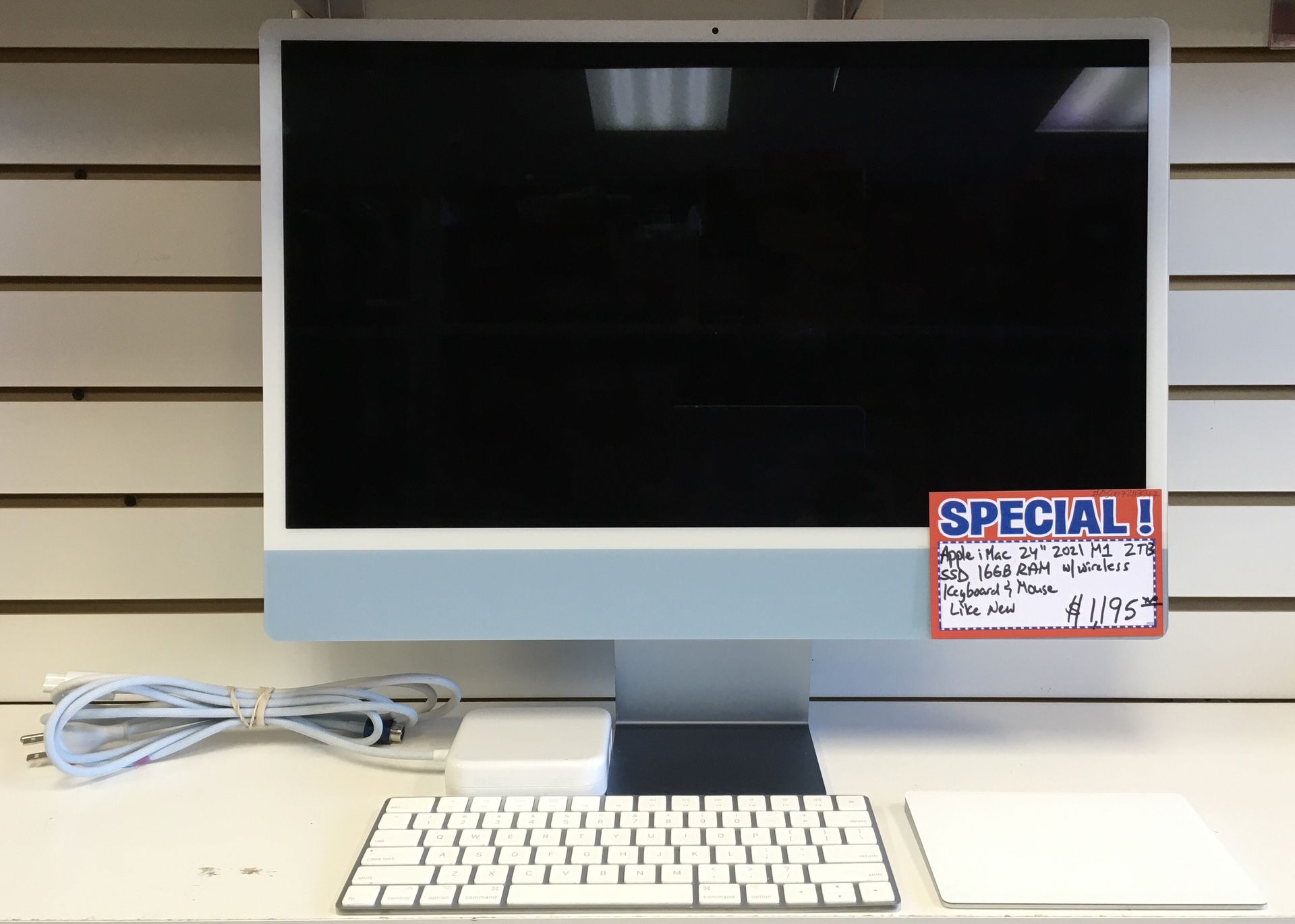 Apple iMac 24” 2021 M1 2TB SSD 16GB RAM W/ Wireless Keyboard & Mouse Like New
