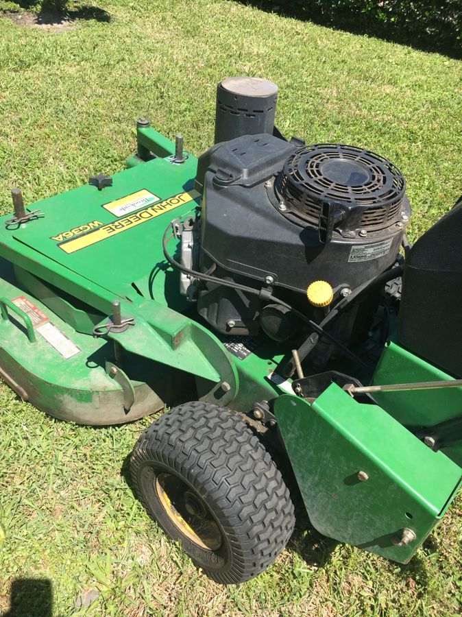 JOHN DEER WG36A walk behind mower with mulching kit