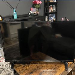 32” Insignia Fire Tv With Samsung Bluray 5 Speaker Surround Sound System With Woofer