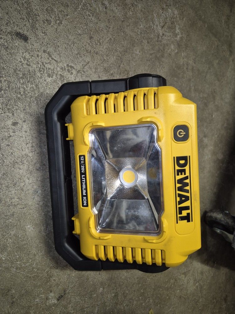 20 Volts Dewalt Task Light For Sale Like New Firm