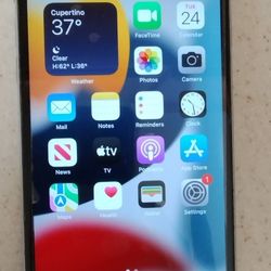 Unlocked Iphone 6S Plus Like New