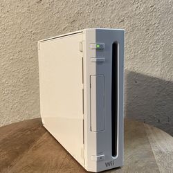 Wii system 3 player pak