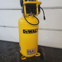 New, Dewalt 27 gal. 200 PSI Portable Vertical Electric Air Compressor