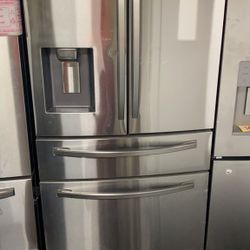 SAMSUNG RF28RSR 28 cu. ft. 4-Door French Door Refrigerator UT