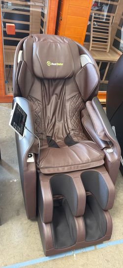 3D Massage Chair - Works - Has Damage - Pick up only