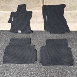 2018 Subaru Crosstrek Limited Carpet (Lightly Used)
