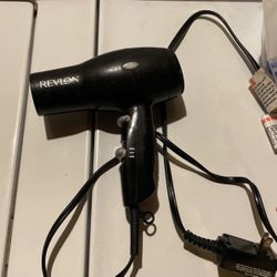 Blow Dryer 