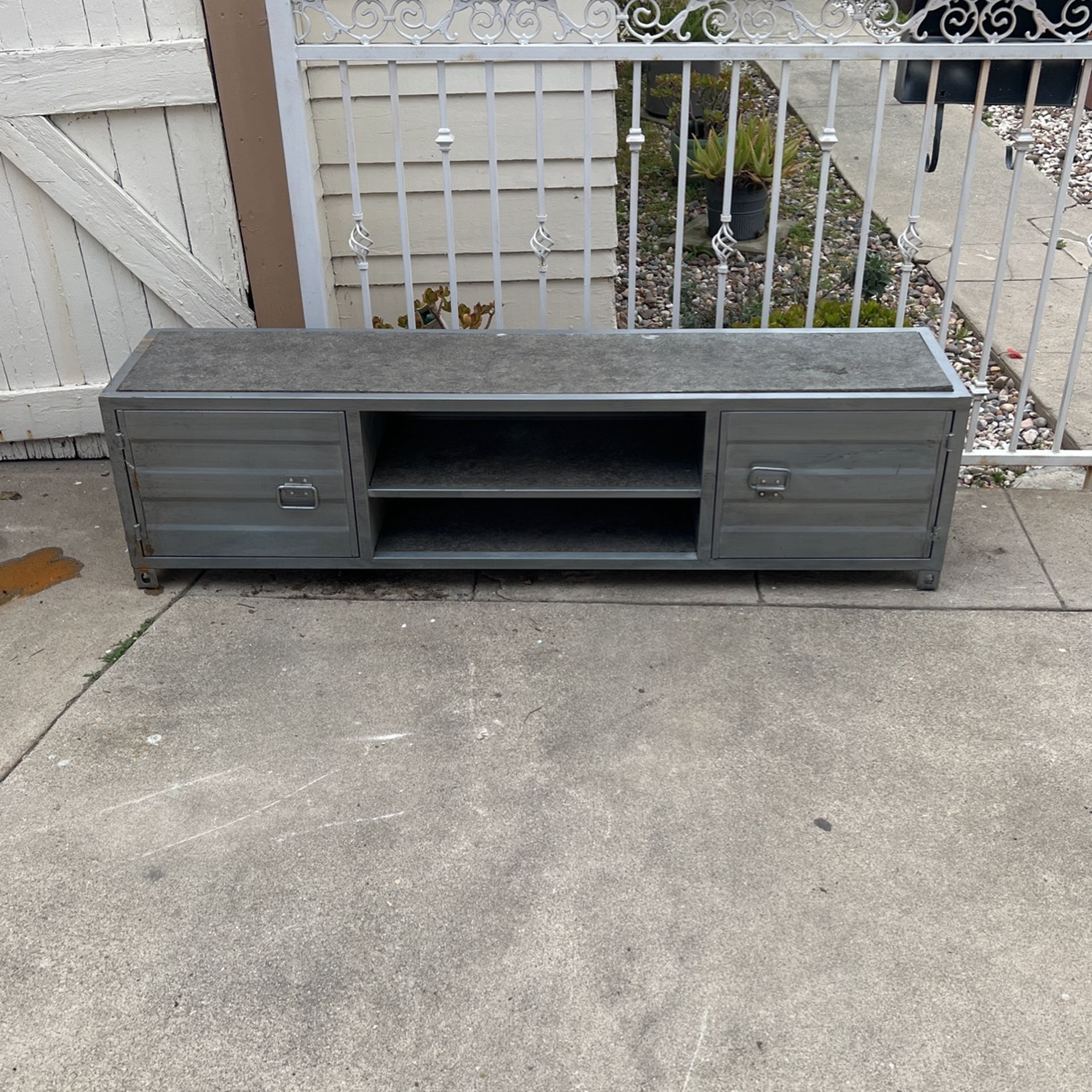 Free TV Stand 