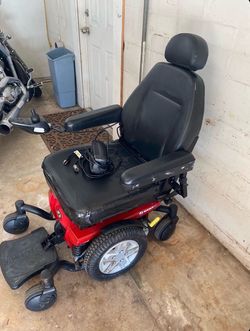 Pride Mobility Jazzy® 600 ES Powerchair With ATX Suspension Mobility Chair