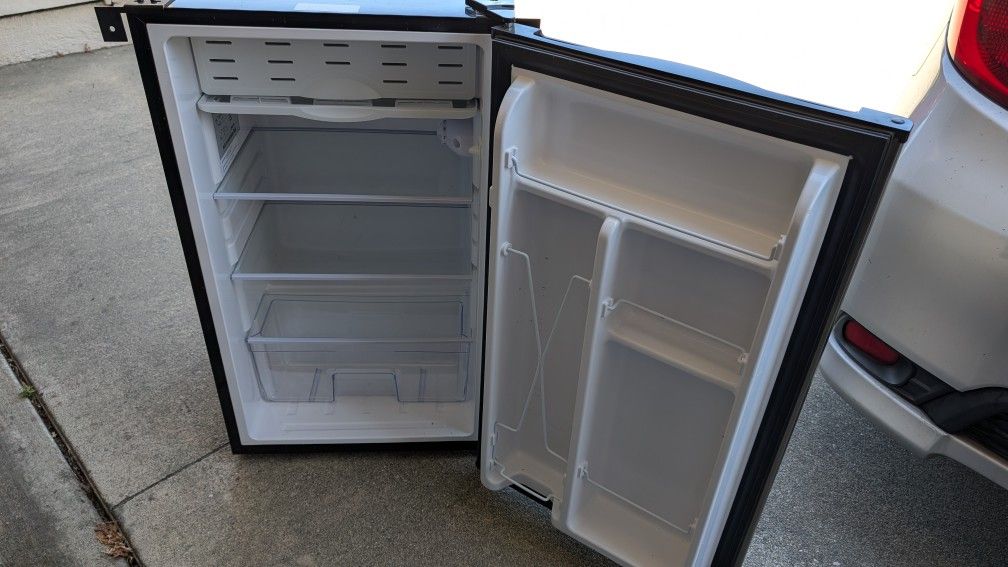 Everchill 12V RV refrigerator 