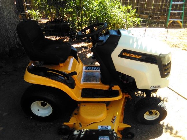 Cub Cadet Riding Mower Ltx 1150