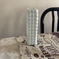 GAREIS Relief Porcelain Vase Glossy