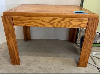 Solid Oak End / Side Table – 27”W × 23”D × 19”H