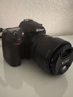 Nikon D7000 DSLR Camera