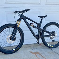 Santa Cruz Medium Nomad 3 CC GX