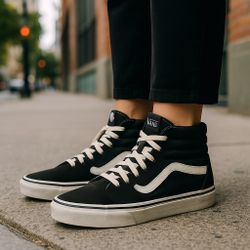 VANS Women's Ward High Tops Shoes Black White Sk8 Skater Shoes Size 6.5 EUC