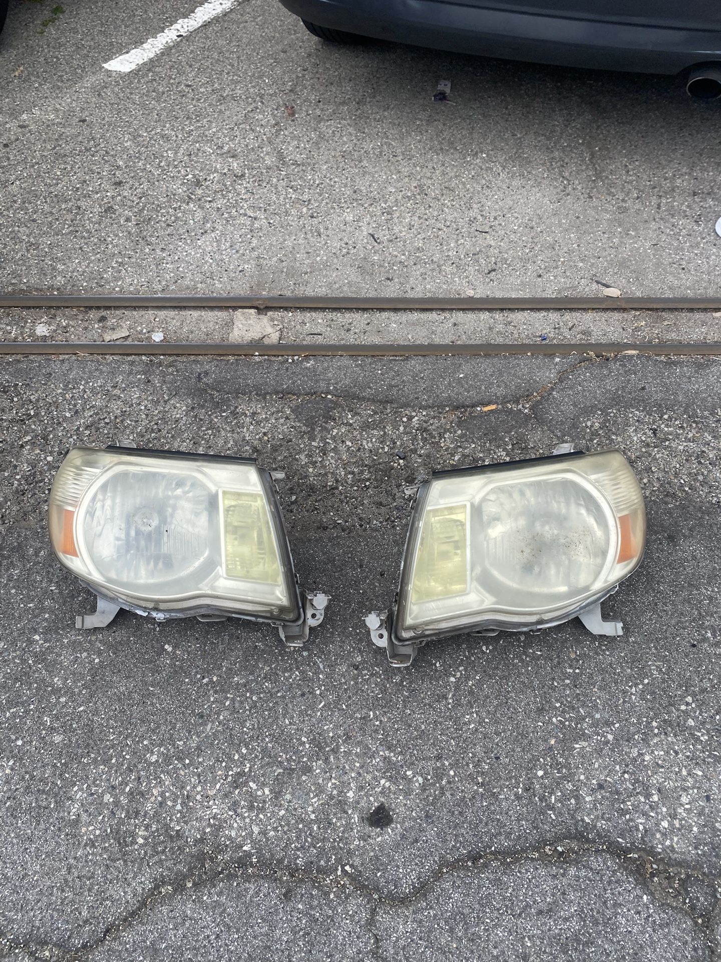 Tacoma Headlights 2006-2013