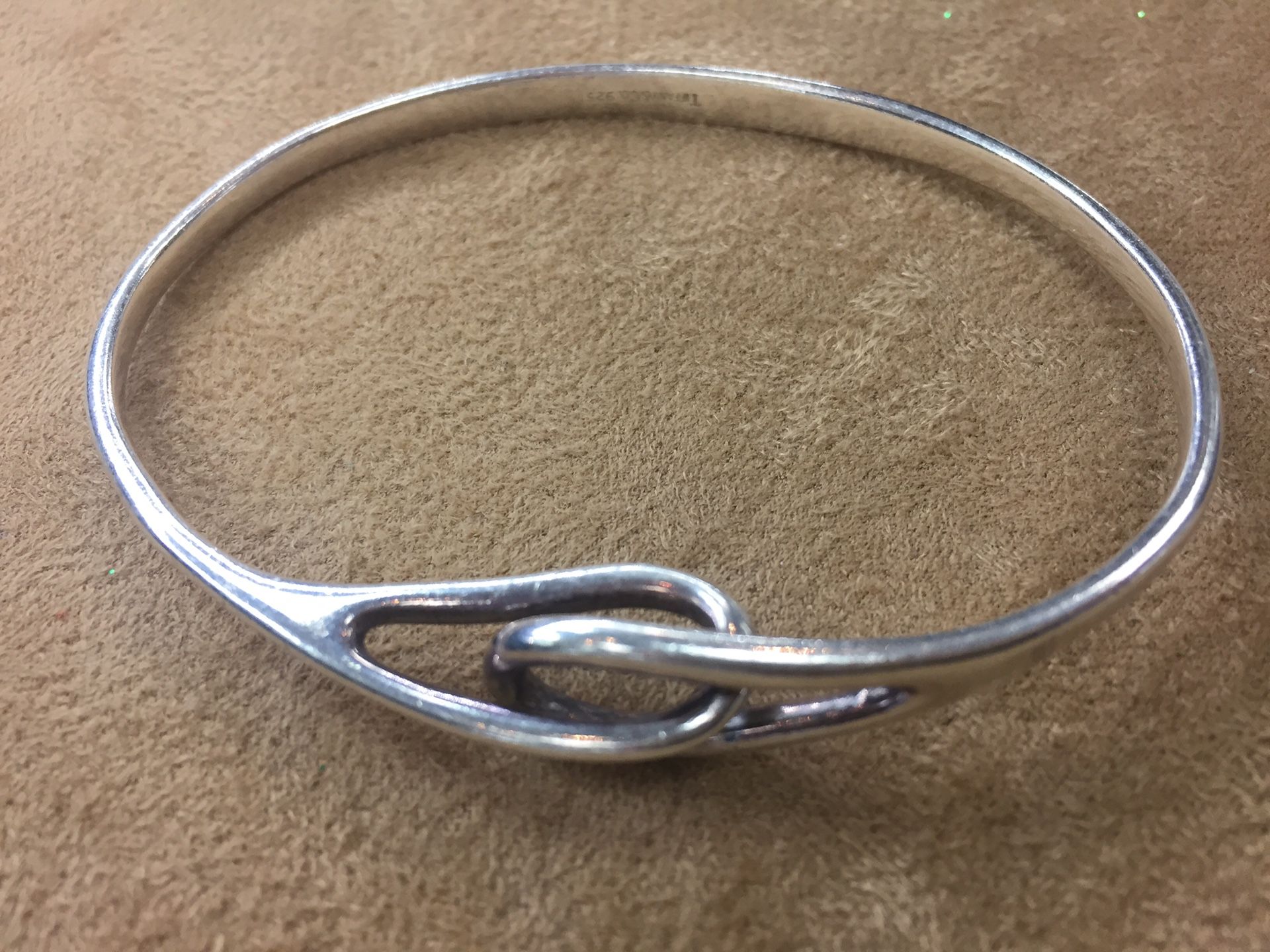 AUTHENTIC TIFFANY AND CO. SILVER INFINITY INTERLOKING LOVE BANGLE BRACELET RARE VINTAGE