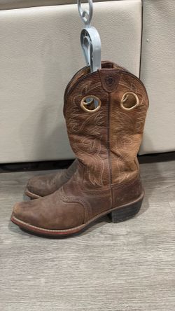 Men’s ARIAT RoughStock Boots size 10