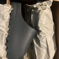 Yeezy Slides Slate  Grey
