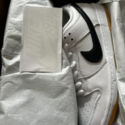 Nike SB Dunk Low White Gum Size 10 NEW